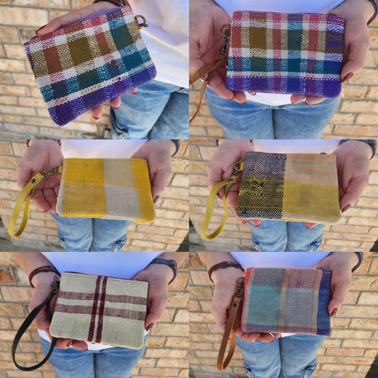 Vintage Moroccan Blanket Wristlet: Boho Coin Purse & Card Wallet for Bohemian Fashion Enthusiasts
