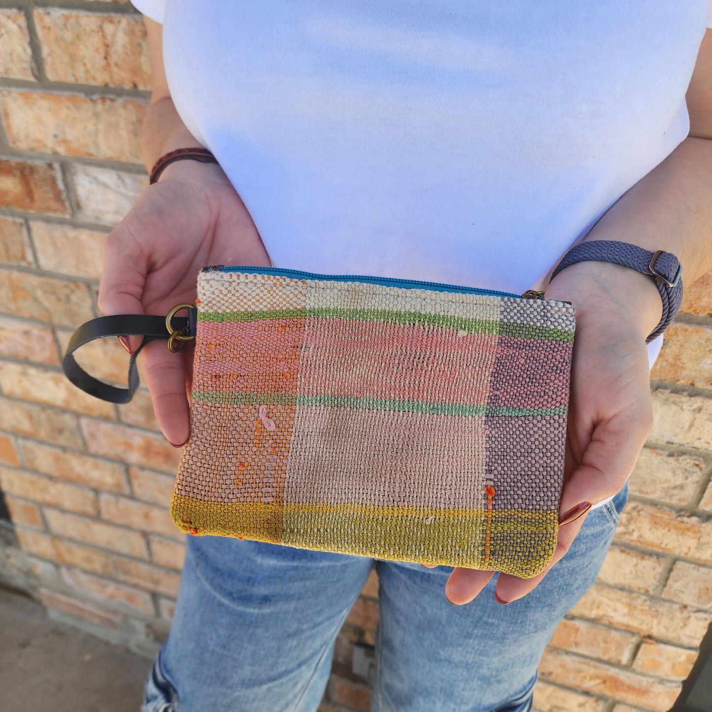 Vintage Moroccan Blanket Wristlet: Boho Coin Purse & Card Wallet for Bohemian Fashion Enthusiasts