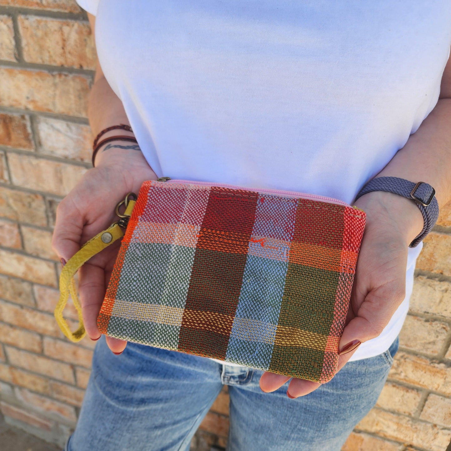 Vintage Moroccan Blanket Wristlet: Boho Coin Purse & Card Wallet for Bohemian Fashion Enthusiasts