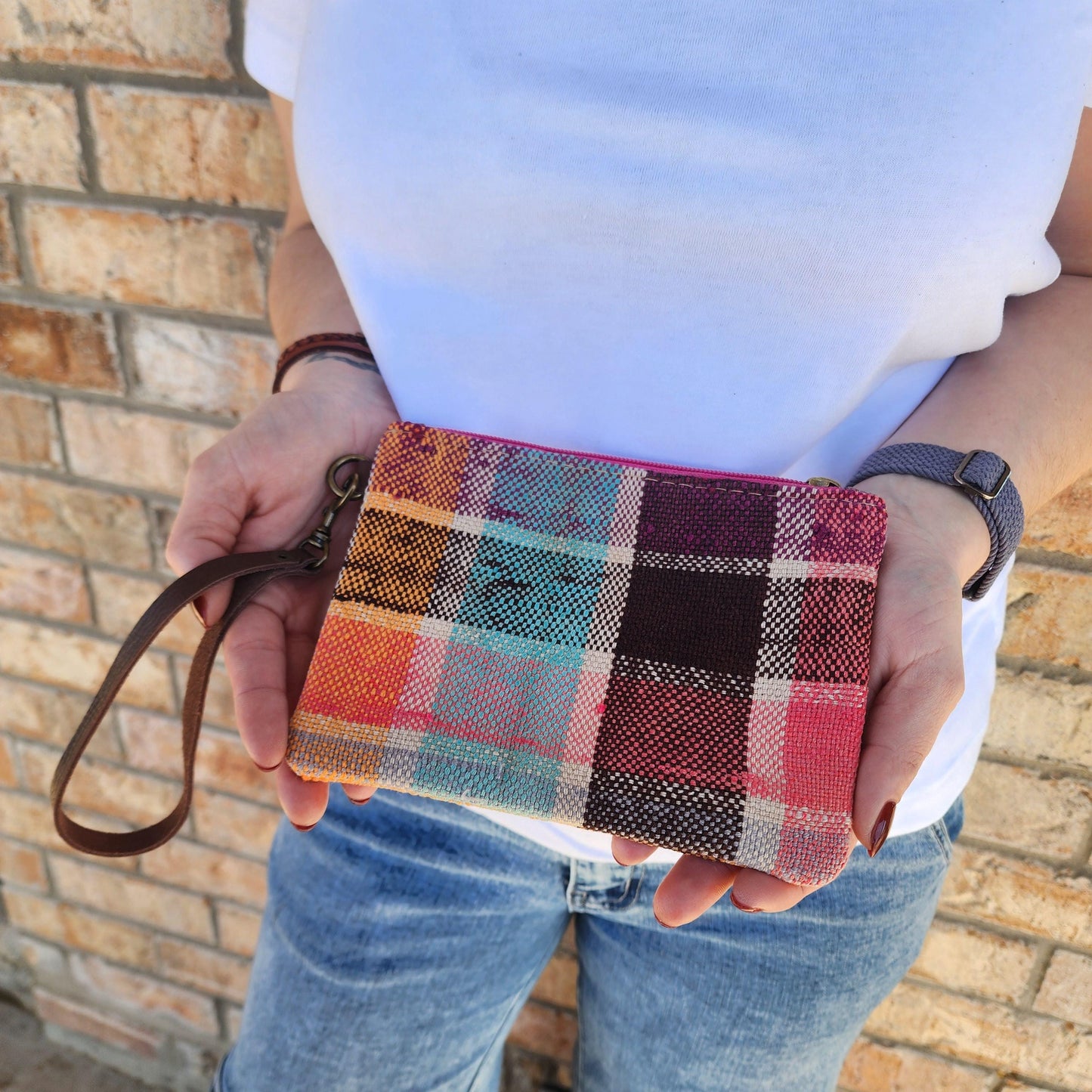 Vintage Moroccan Blanket Wristlet: Boho Coin Purse & Card Wallet for Bohemian Fashion Enthusiasts