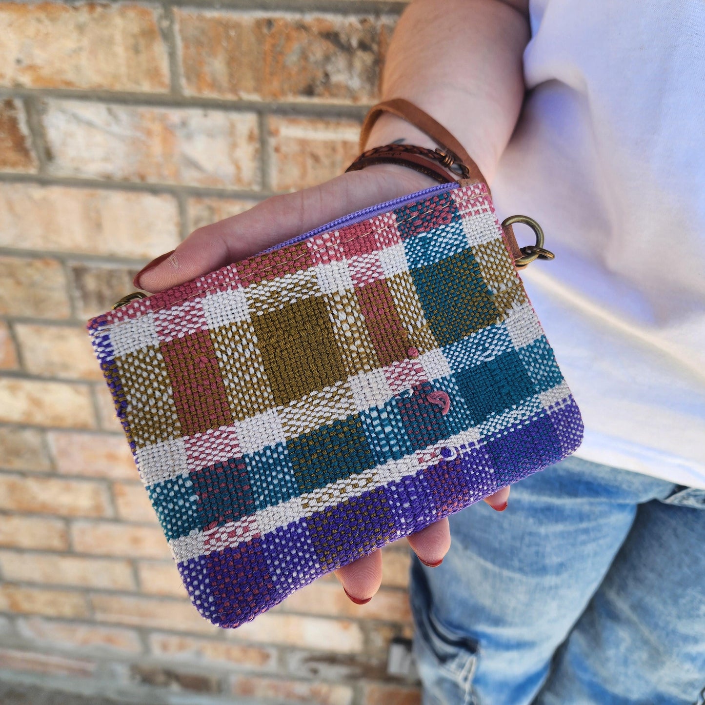 Vintage Moroccan Blanket Wristlet: Boho Coin Purse & Card Wallet for Bohemian Fashion Enthusiasts