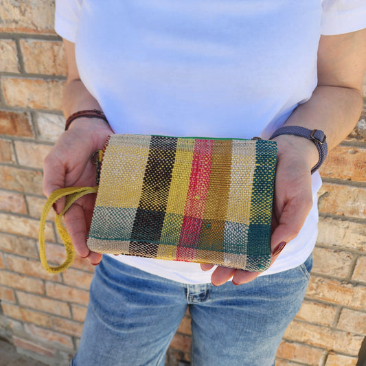 Vintage Moroccan Blanket Wristlet: Boho Coin Purse & Card Wallet for Bohemian Fashion Enthusiasts