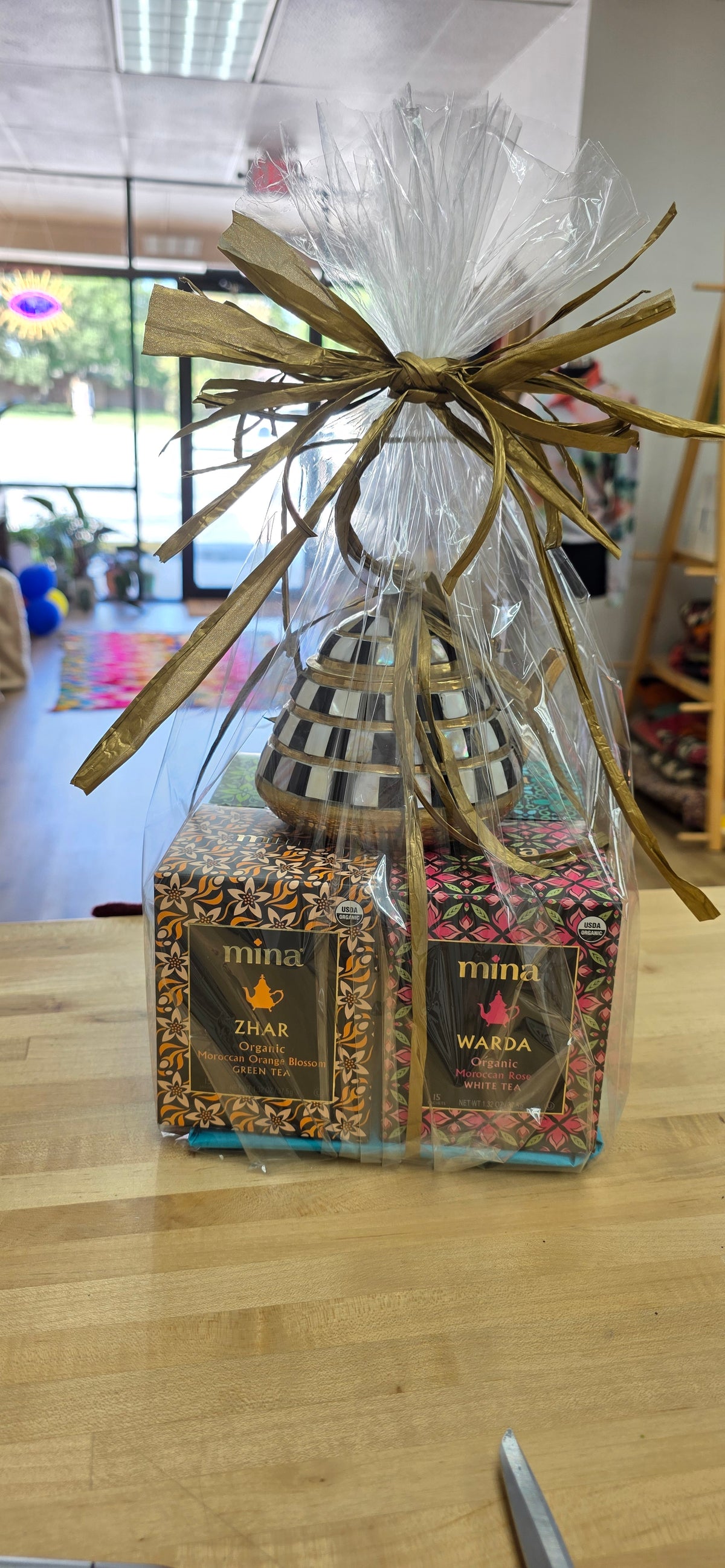 Tea Sampler + Tea Pot