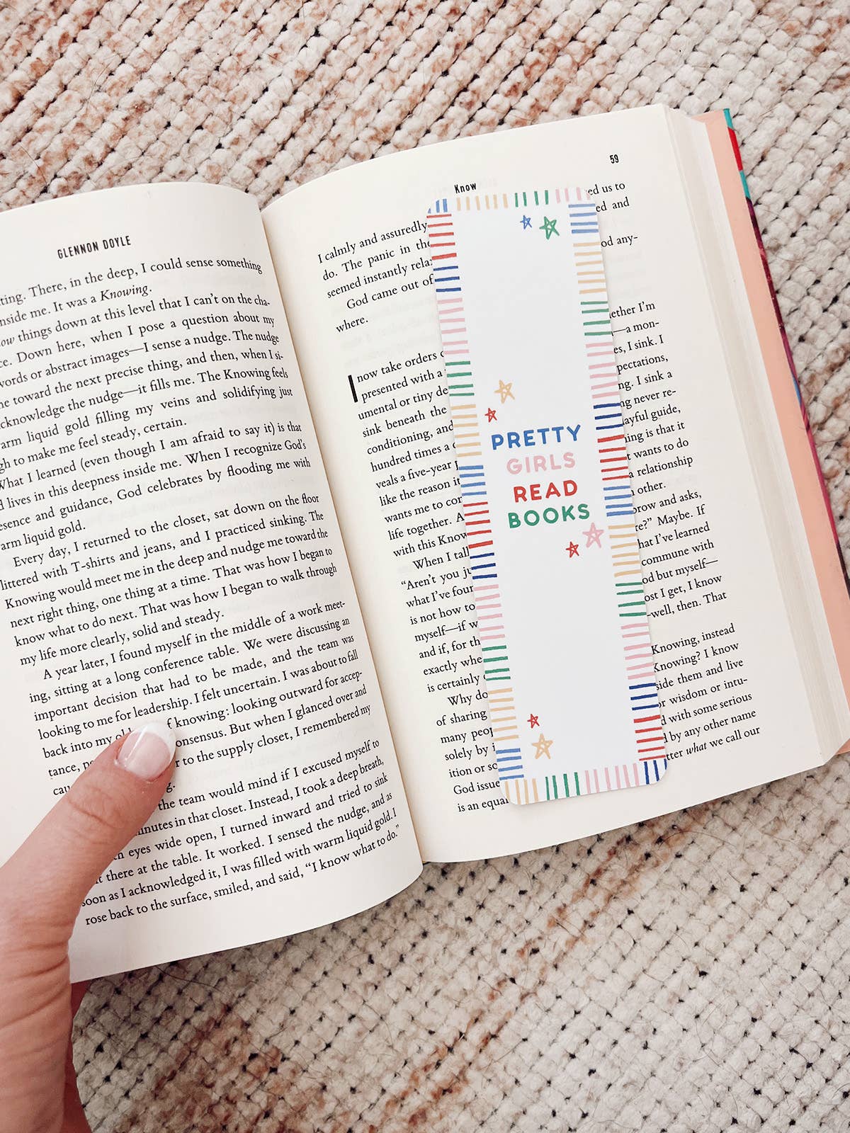 Bookmark - "Pretty Girls Read Books"