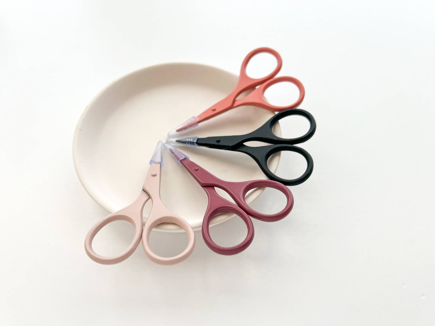 Small needlecraft scissors
