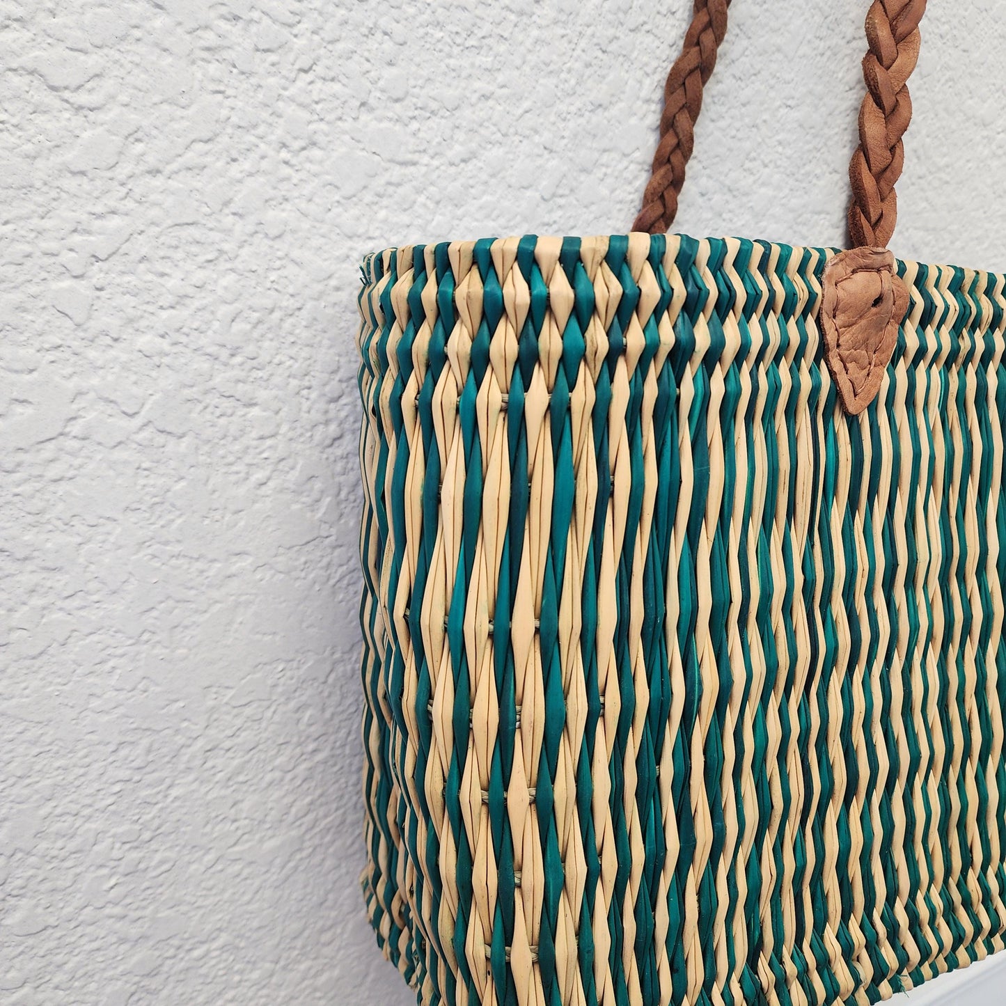 Vibrant Handwoven Moroccan Reed Basket - Essaouira Crafted Farmers Market Tote - African Shopping Carrier