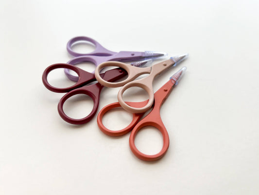 Small needlecraft scissors