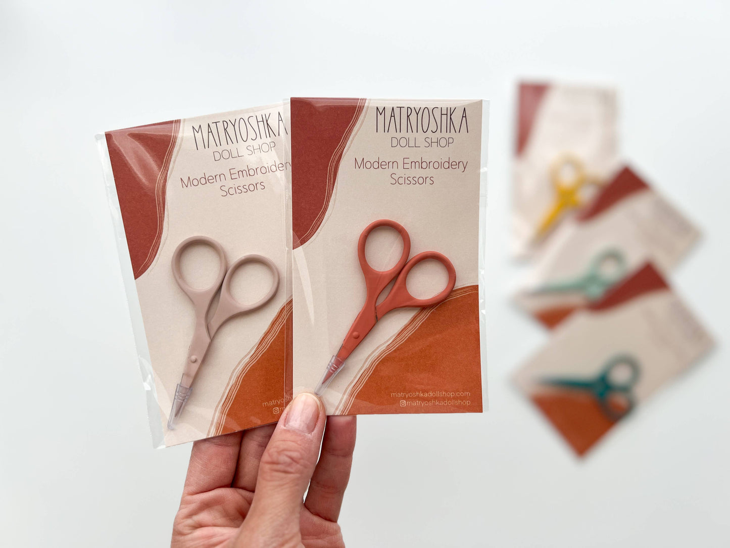 Small needlecraft scissors
