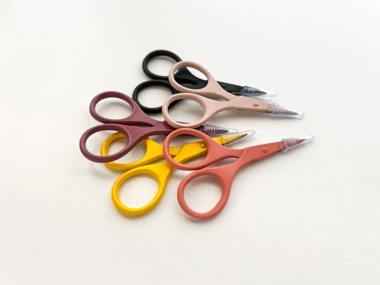Small needlecraft scissors