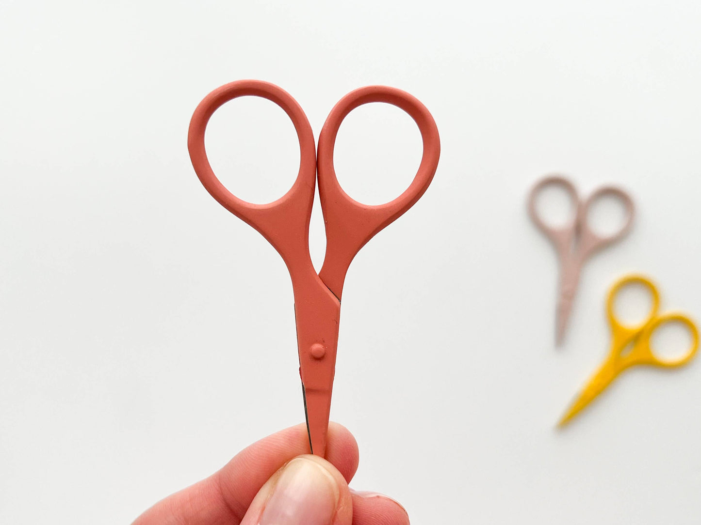 Small needlecraft scissors