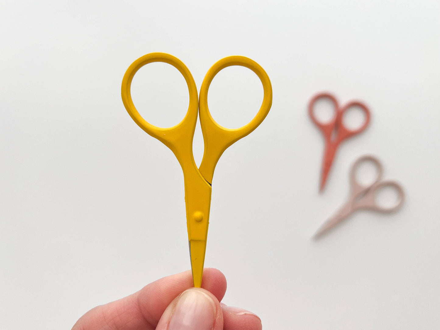 Small needlecraft scissors