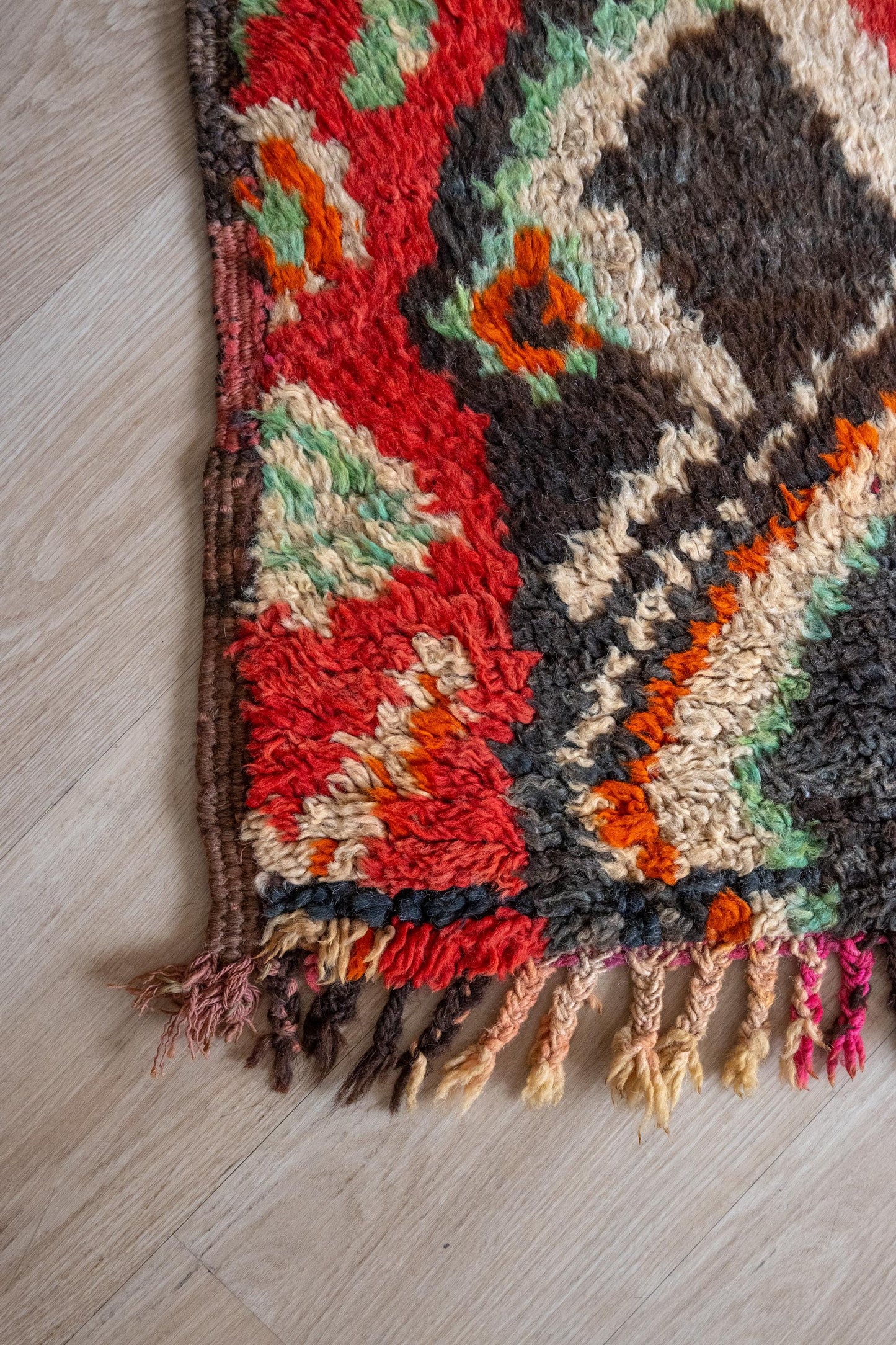 Moroccan Boujaad Accent Rug: Handcrafted Geometric Pattern for Bohemian Decor, Southwestern Style
