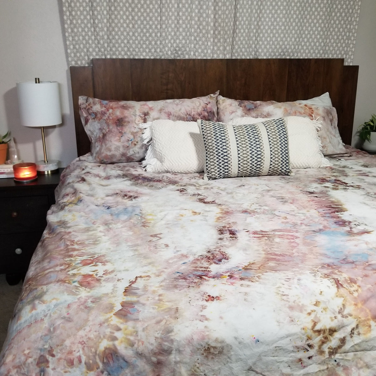 Bohemian Earth Mother Tie-Dye Duvet Cover Set: Handmade Cotton Bedding for Dorm & Home