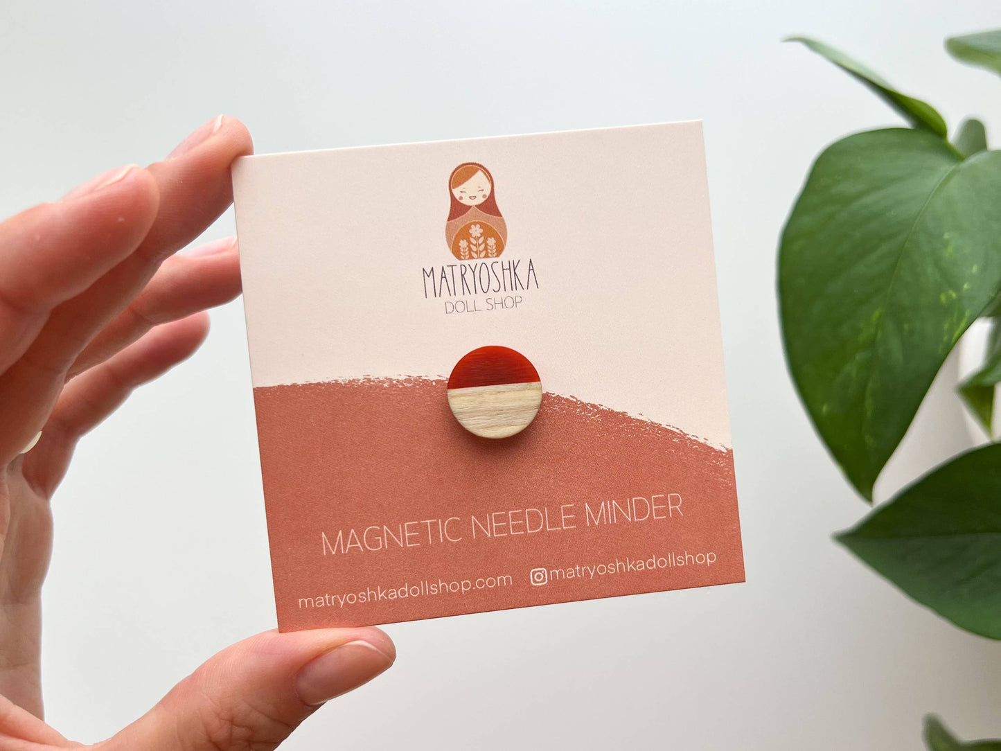 Circle magnetic needle minder