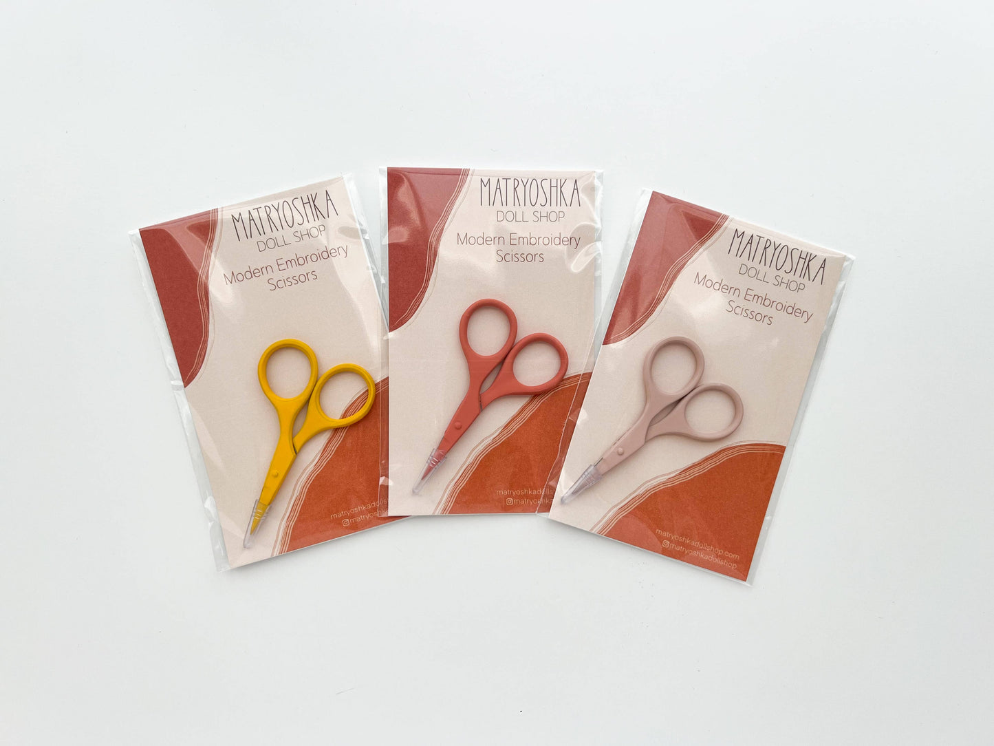 Small needlecraft scissors