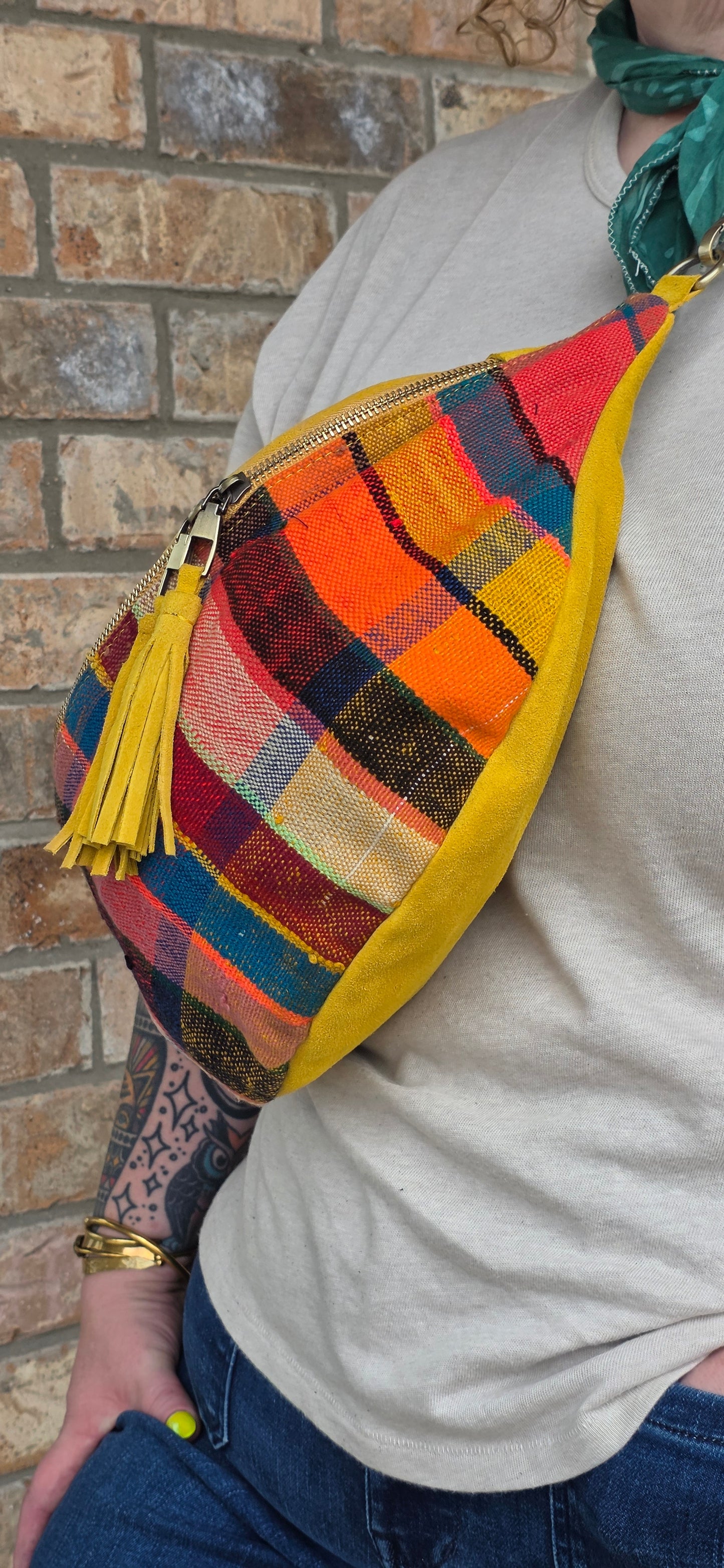 One‑of‑a‑Kind Moroccan Blanket Bum Bag – Upcycled Belt Bag with Contrasting Suede & Adjustable Strap (3 Colorways)