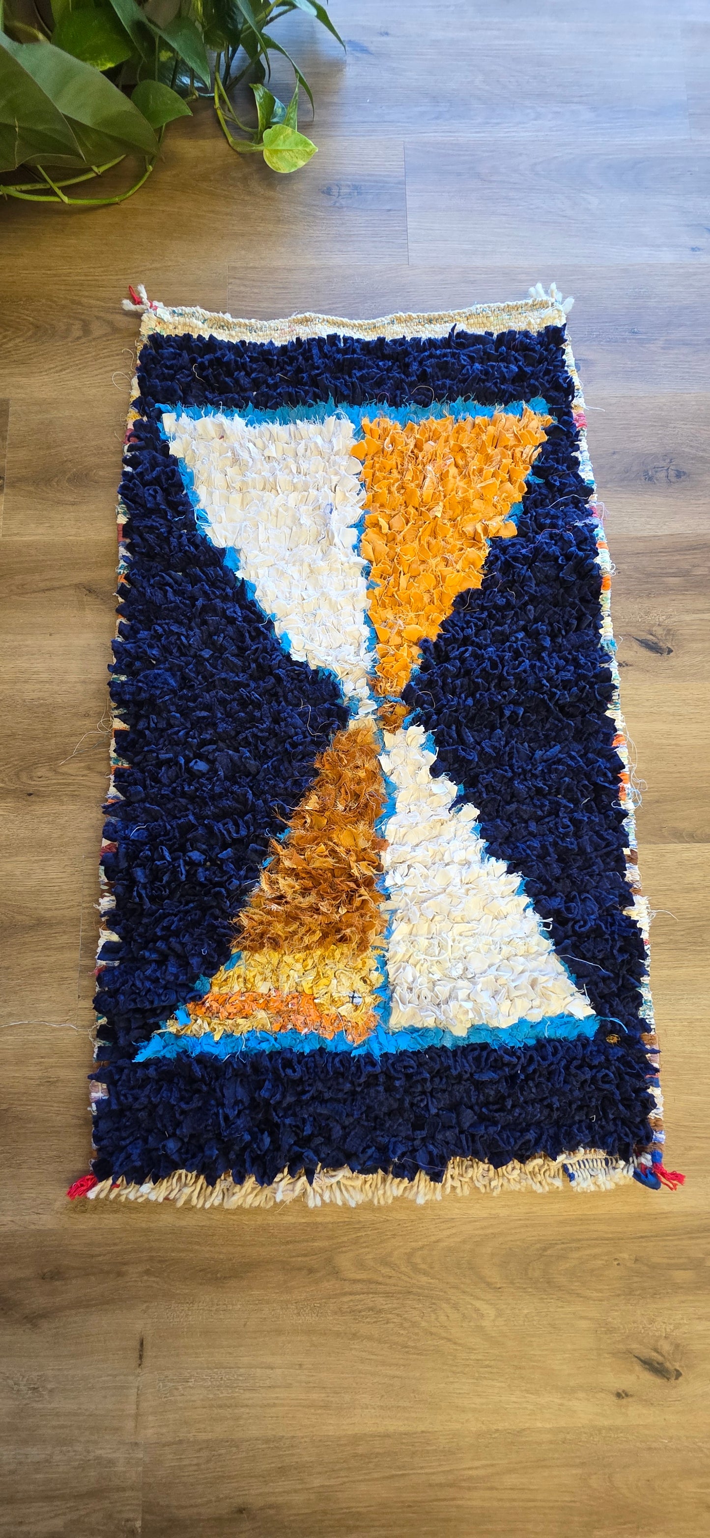 New Moroccan Boucherouite Accent Rug - 010