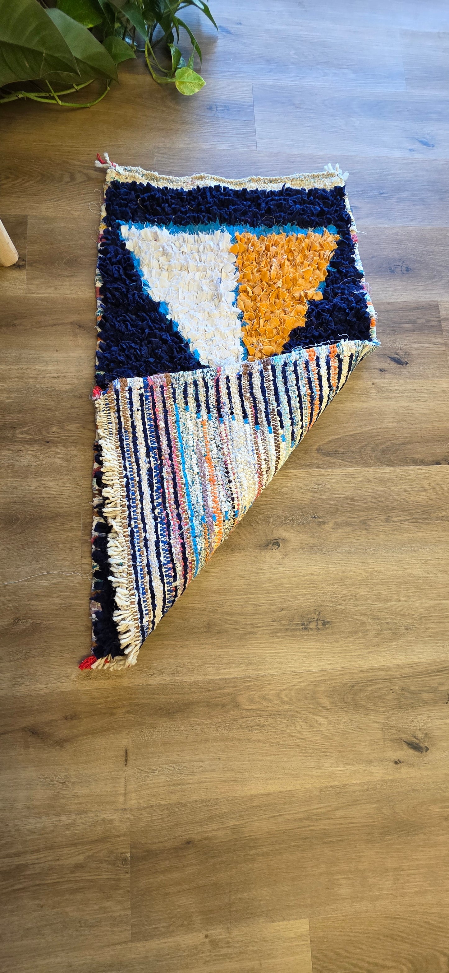 New Moroccan Boucherouite Accent Rug - 010